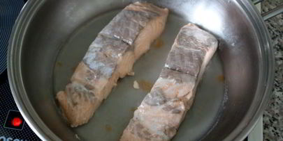 китайские пирожки с лососем