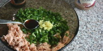 китайские пирожки с лососем