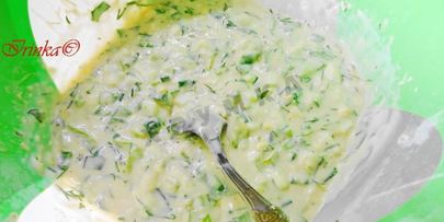 оладушки-пирожки с зеленью и яйцом