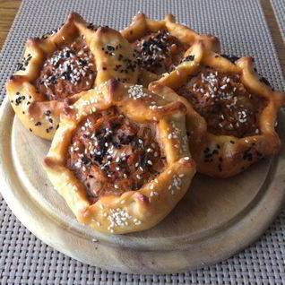 Открытые пирожки с капустой