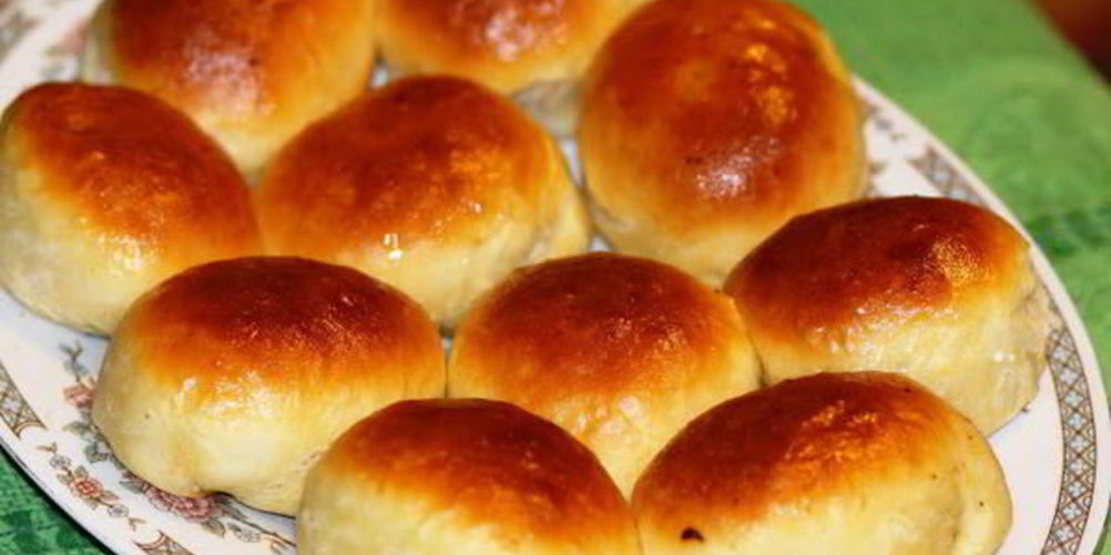 Рецепт печеные пирожки с жареной капустой и яйцом