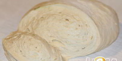 печеные пирожки с жареной капустой и яйцом