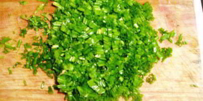 печеные пирожки с жареной капустой и яйцом