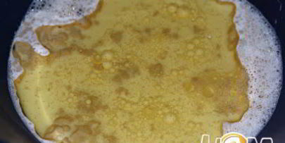 печеные пирожки с жареной капустой и яйцом