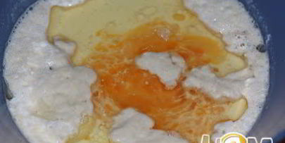 печеные пирожки с жареной капустой и яйцом