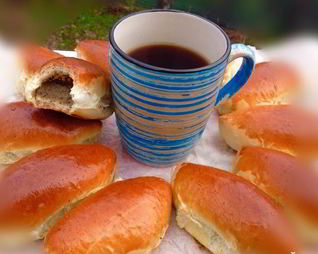 Пирожки из дрожжевого теста на сыворотке