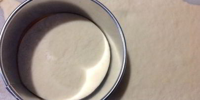 пирожки из дрожжевого теста на сыворотке