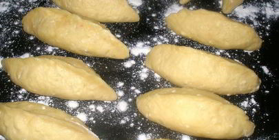 пирожки из творожного теста с двумя видами начинок