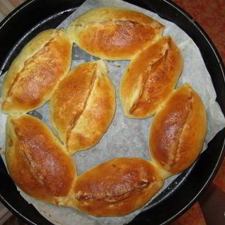 Пирожки печеные с мясом