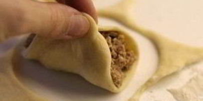 пирожки с фаршем на сковороде