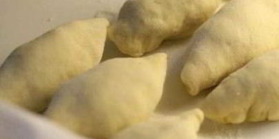 пирожки с фаршем на сковороде