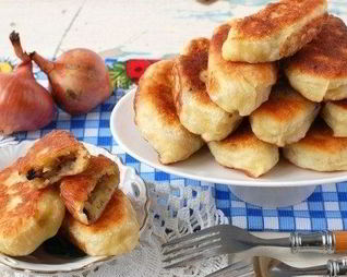 Пирожки с грибами и картошкой жареные