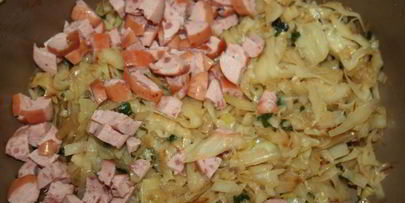 пирожки с капустой и сосисками