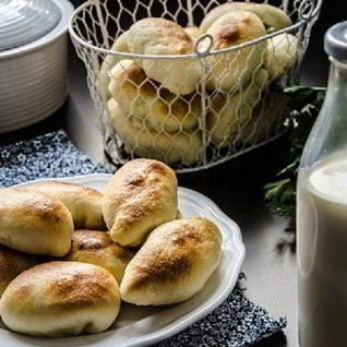 Пирожки с капустой и яйцом