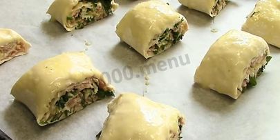 пирожки с колбасой и сыром