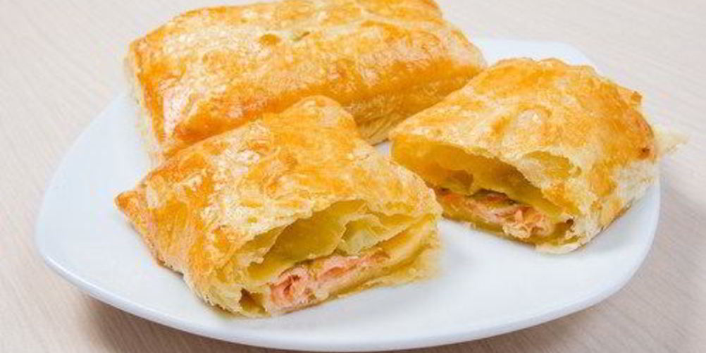 Рецепт пирожки с копченым лососем и фетой