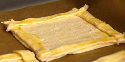 пирожки с козьим сыром, помидорами и базиликом