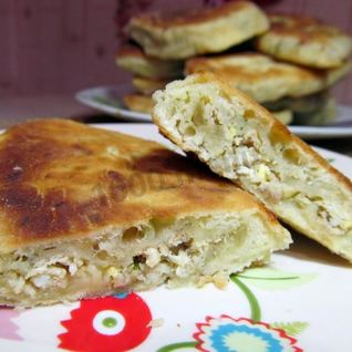 Пирожки с курицей на сметане без дрожжей