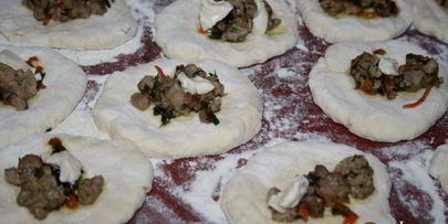 пирожки с мясом и сыром на творожном тесте в духовке