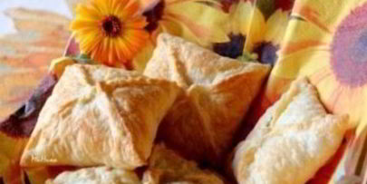 пирожки с помидорами и базиликом