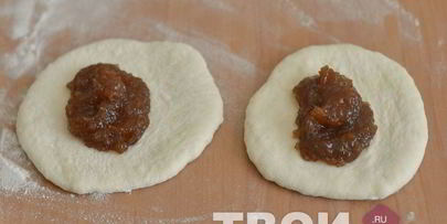 пирожки с повидлом