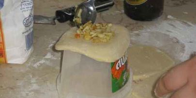 пирожки с яблоками, орехами и курагой