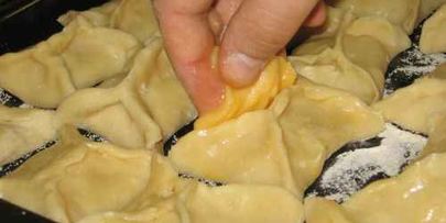 пирожки с яблоками, орехами и курагой