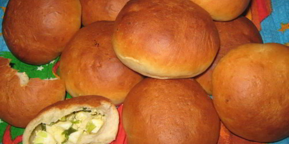 Рецепт пирожки с яйцом и луком