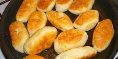 пирожки с яйцом на сковороде