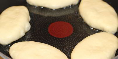 пирожки с зеленым луком и яйцами