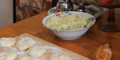 пирожки в мультиварке с капустой