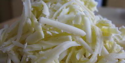 слоеные пирожки с копченой грудинкой