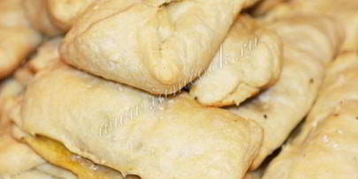 слоеные пирожки с мясом