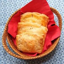 Рецепт Слоеные пирожки с яблочной начинкой