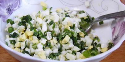 слоеные пирожки с яйцом и зеленым луком в духовке