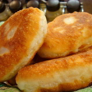 Жареные пирожки с курицей