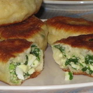 Жареные пирожки с луком