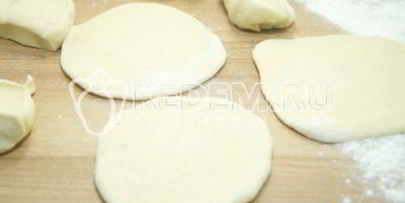 жареные пирожки с мясом