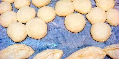 жареные постные дрожжевые пирожки на сухих дрожжах с капустой за 15 минут