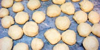 жареные постные дрожжевые пирожки на сухих дрожжах с капустой за 15 минут