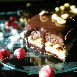 Арахисово-шоколадные пирожные