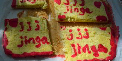 бисквитное пирожное джинга с мороженым