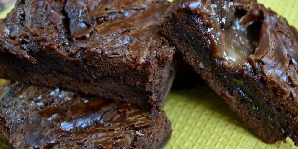 Рецепт брауни с соленого карамелью