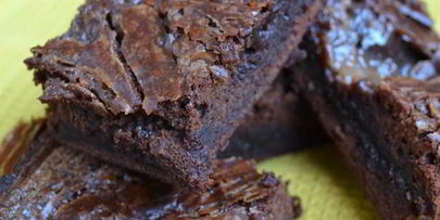 брауни с соленой карамелью