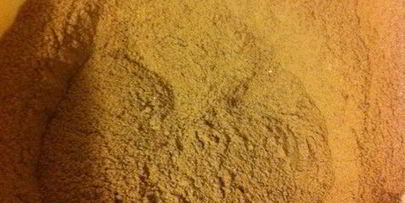 брауни с темным пивом и малиной