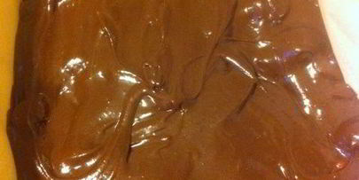 брауни с темным пивом и малиной