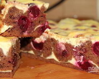 Брауни с творогом и вишней