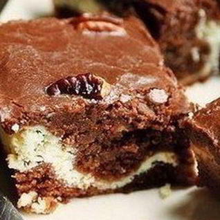 Двухцветные брауни с орехом