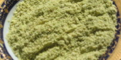 фруктово-ягодное пирожное с фисташками на лимонно-белковой основе