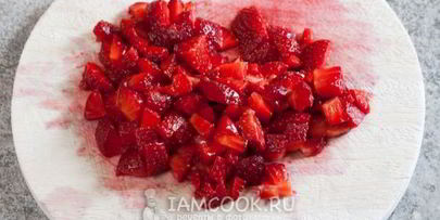 клубничное пирожное